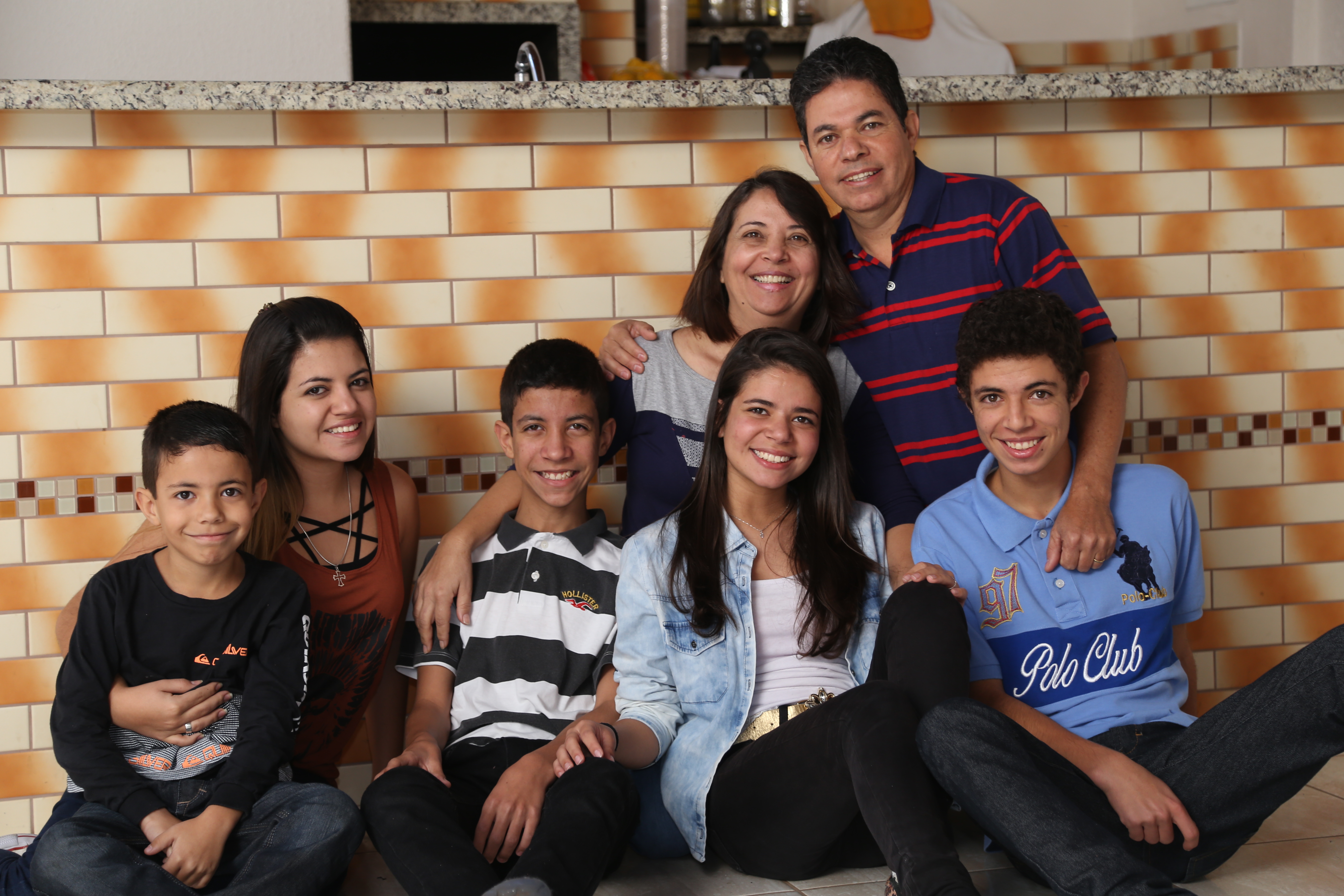 Jovanete é mãe de Marina, Saulo, Milena, Raul e Miguel, e comemora ter tido parto normal em suas cinco gestações